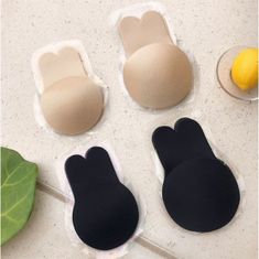 Mormark Samolepljive nevidne nalepke za dvig prsi za večkratno uporabo, small, črna barva | LIFTUP 