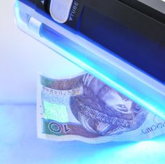 Ultravijolični tester bankovcev - Odprta embalaža