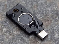 Yubico YubiKey C Bio FIDO Edition varnostni ključ, USB-C