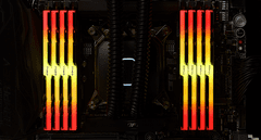 G.Skill Trident Z pomnilnik RAM, RGB, DDR4, 64GB, 8x8GB, 4000MHz, CL18, 1.35V, XMP 2.0 (F4-4000C18Q2-64GTZR)