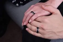 Troli Jekleni poročni prstan črn / srebrn (Obseg 54 mm)