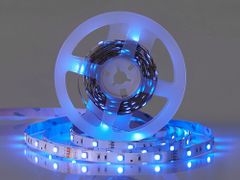 Beliani LED trak 16 barv in bela svetloba 5 m